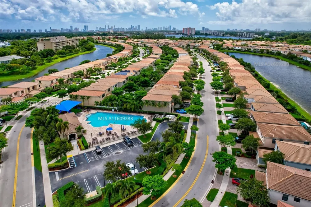 465 NE 194th Ter #465 Miami, FL 33179