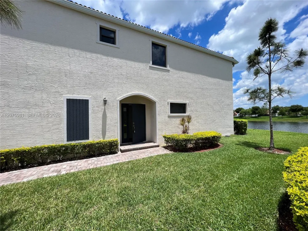 465 NE 194th Ter #465 Miami, FL 33179