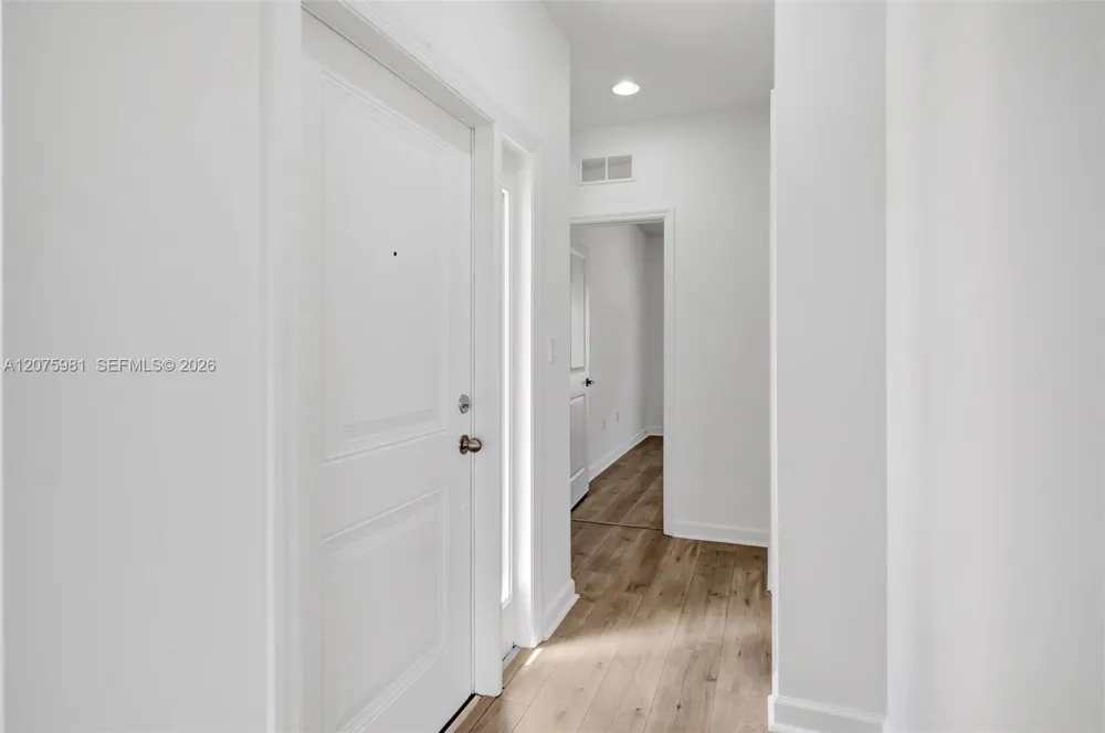 465 NE 194th Ter #465 Miami, FL 33179