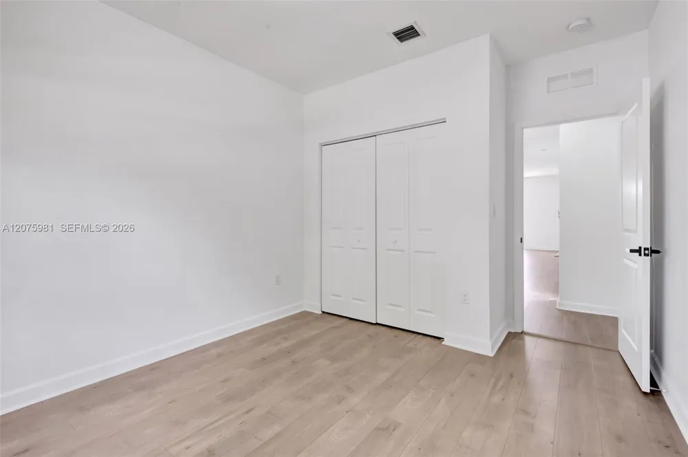 465 NE 194th Ter #465 Miami, FL 33179