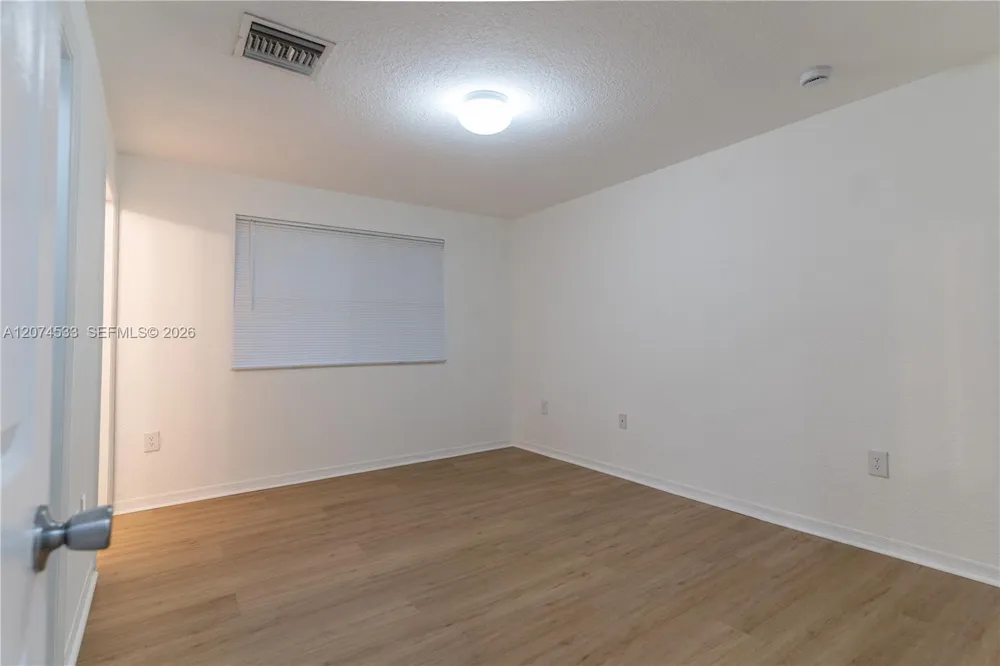 6061 SW 19th Ct North Lauderdale, FL 33068