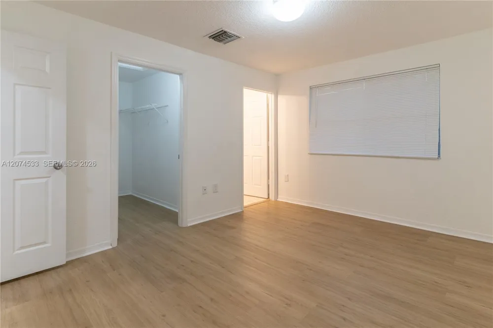 6061 SW 19th Ct North Lauderdale, FL 33068