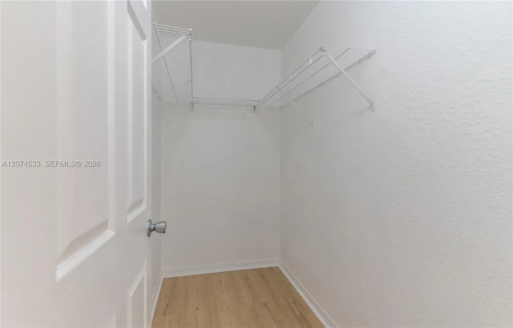 6061 SW 19th Ct North Lauderdale, FL 33068