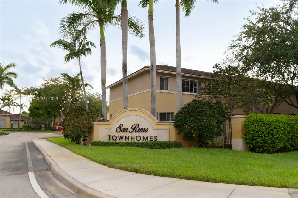 6061 SW 19th Ct North Lauderdale, FL 33068