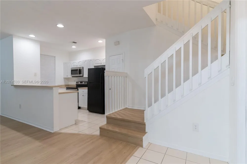 6061 SW 19th Ct North Lauderdale, FL 33068