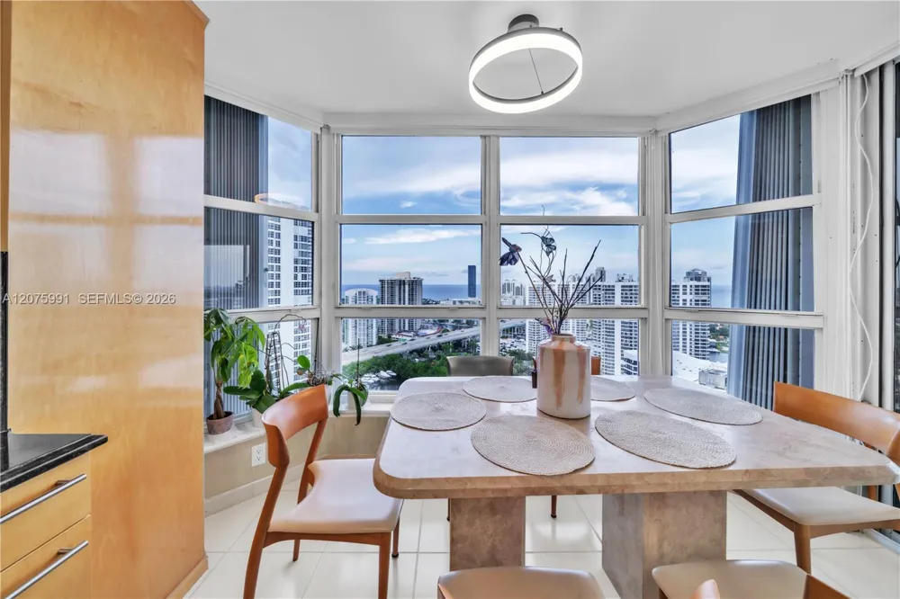 3530 Mystic Pointe Dr #3210 Aventura, FL 33180