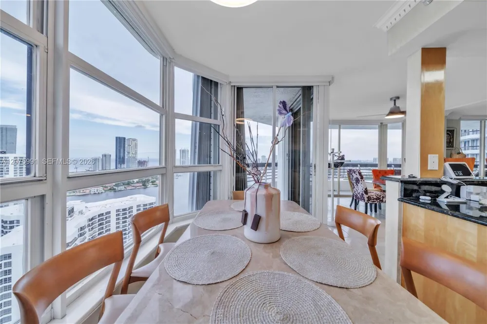 3530 Mystic Pointe Dr #3210 Aventura, FL 33180