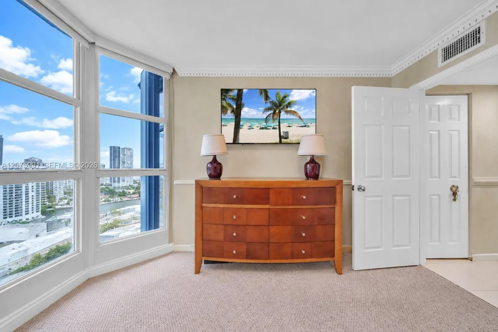 3530 Mystic Pointe Dr #3210 Aventura, FL 33180