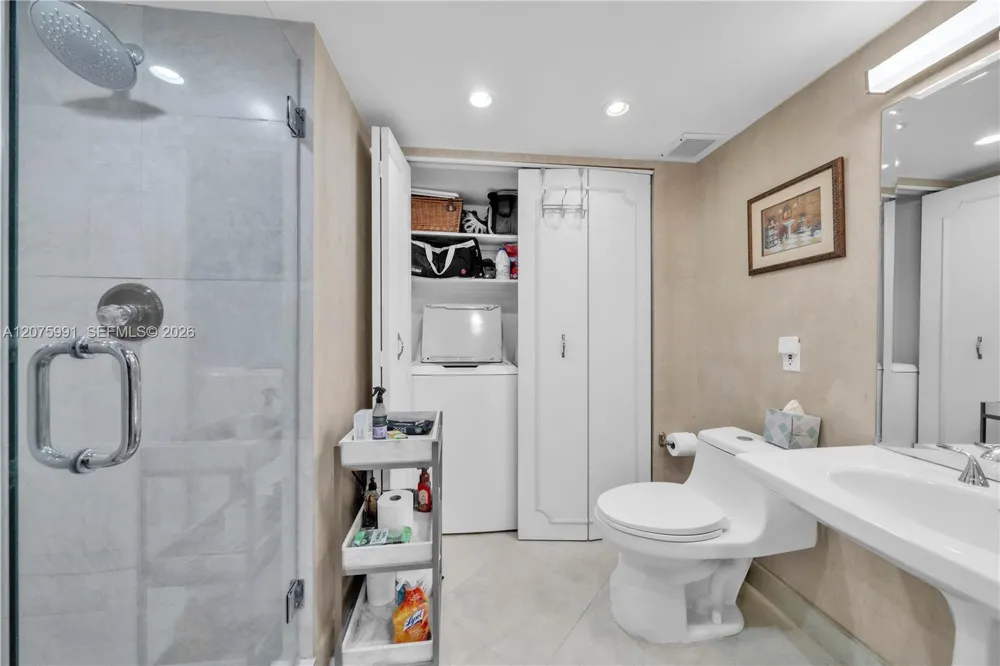 3530 Mystic Pointe Dr #3210 Aventura, FL 33180