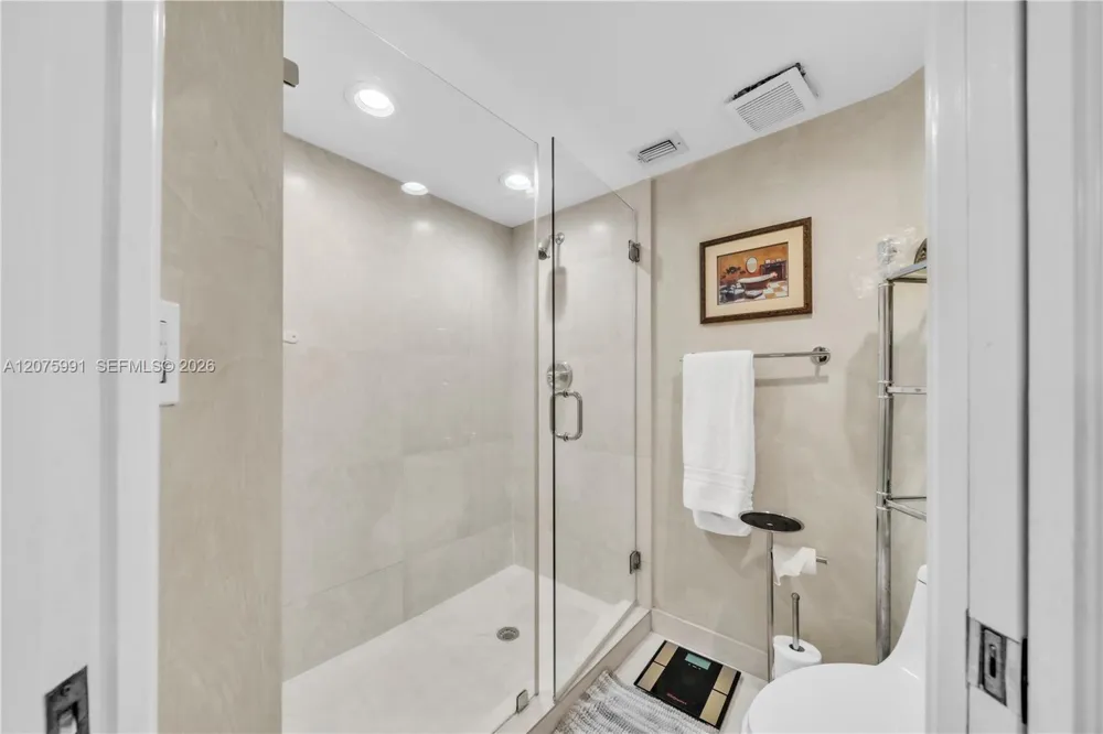3530 Mystic Pointe Dr #3210 Aventura, FL 33180