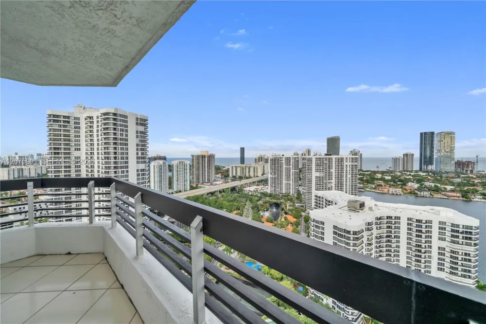 3530 Mystic Pointe Dr #3210 Aventura, FL 33180