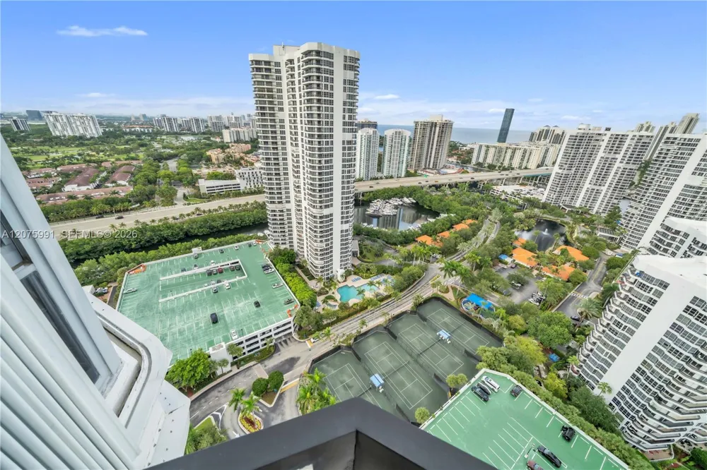3530 Mystic Pointe Dr #3210 Aventura, FL 33180