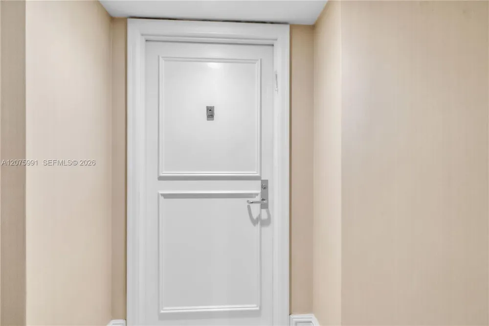 3530 Mystic Pointe Dr #3210 Aventura, FL 33180