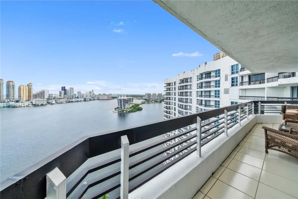 3530 Mystic Pointe Dr #3210 Aventura, FL 33180