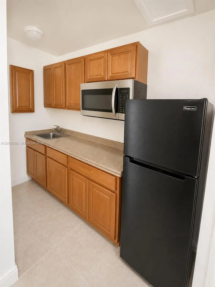 633 Mokena Dr #1 Miami Springs, FL 33166