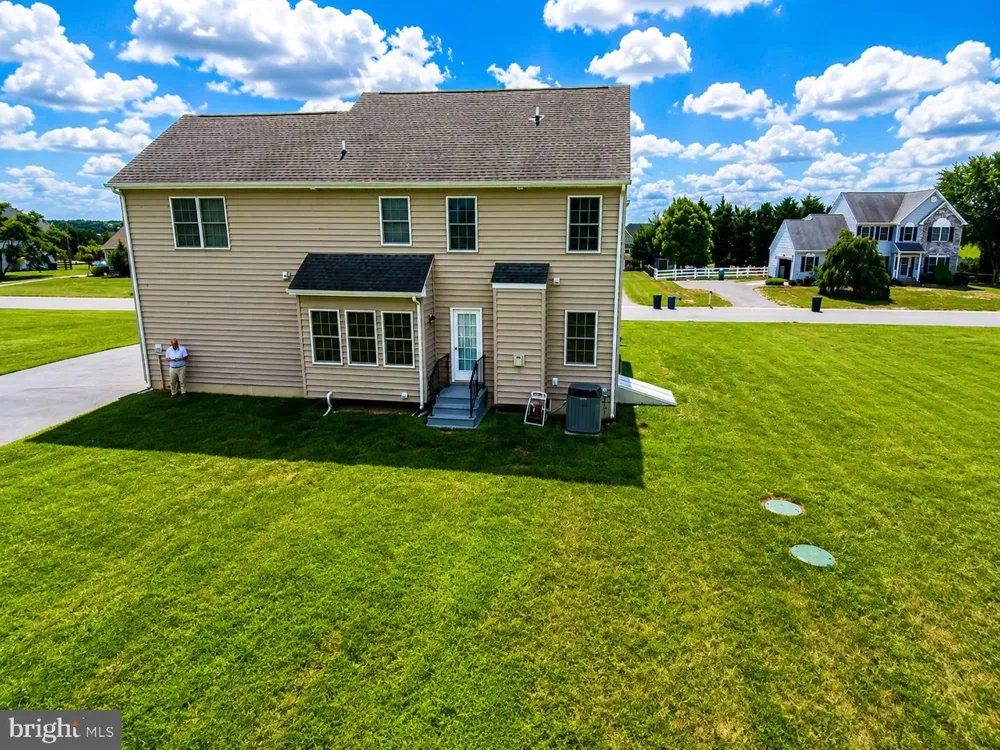 145 SUNRISE DRIVE Clayton, DE 19938