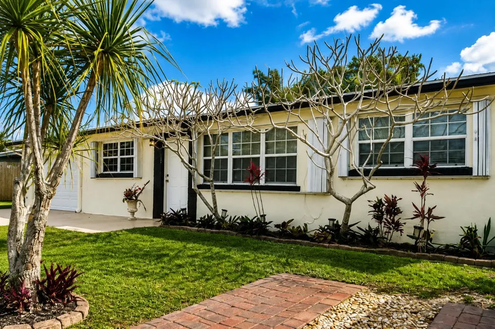 4344 S Mary Circle Palm Beach Gardens, FL 33410