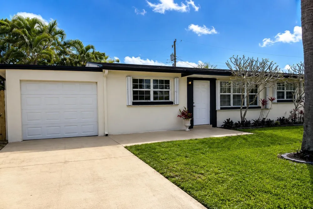4344 S Mary Circle Palm Beach Gardens, FL 33410