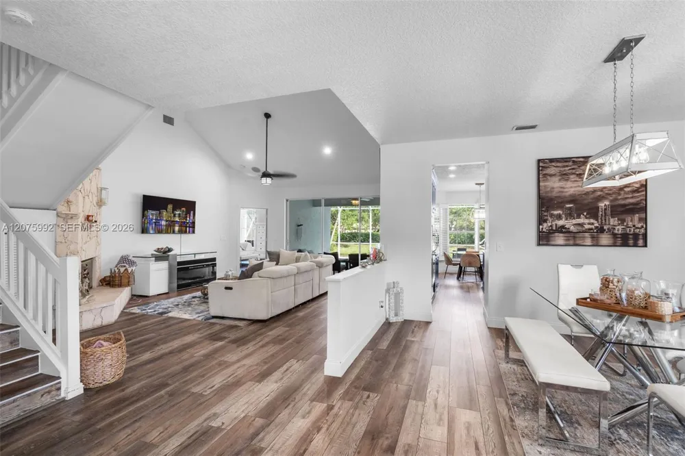 11834 Highland Pl Coral Springs, FL 33071