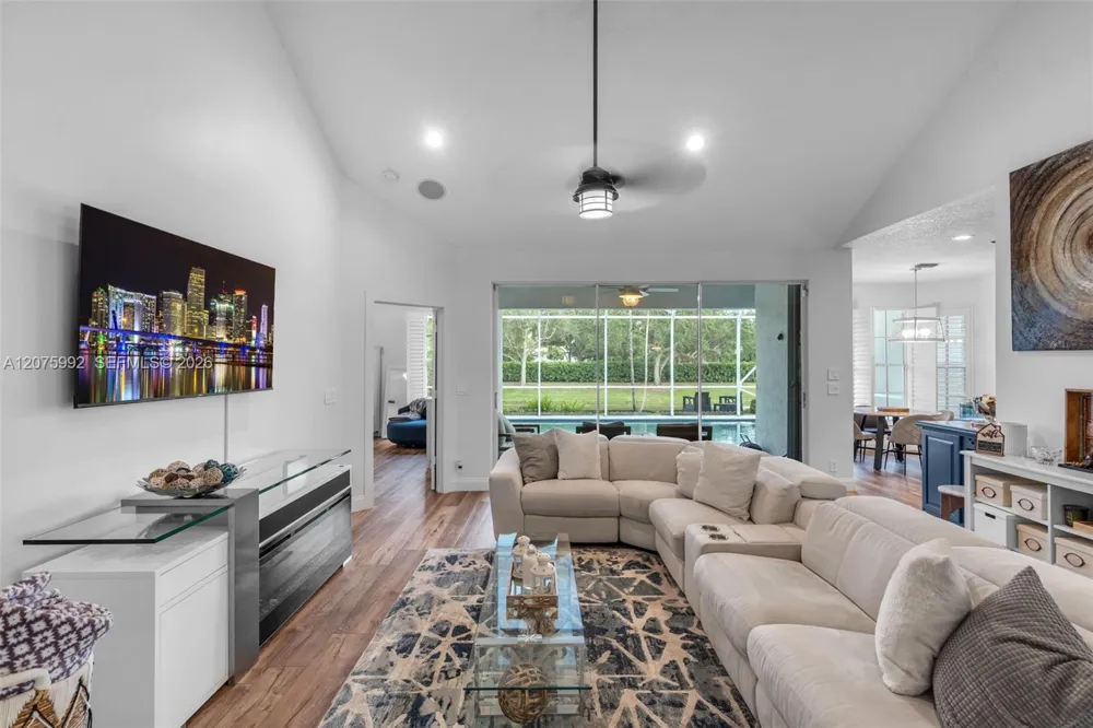 11834 Highland Pl Coral Springs, FL 33071