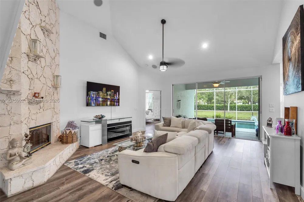 11834 Highland Pl Coral Springs, FL 33071