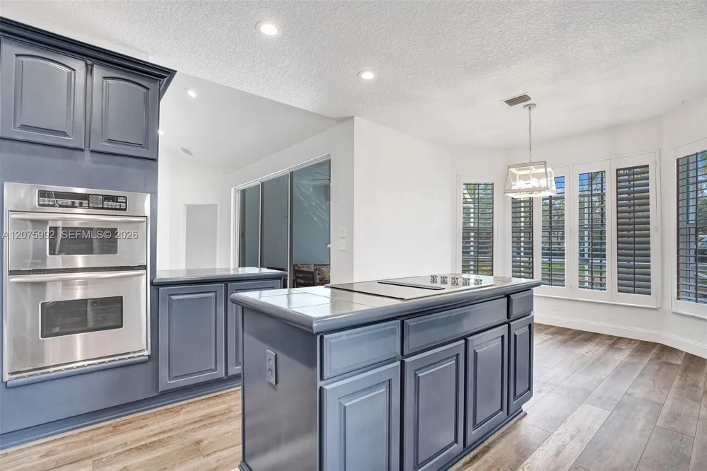 11834 Highland Pl Coral Springs, FL 33071
