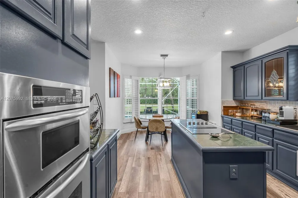 11834 Highland Pl Coral Springs, FL 33071