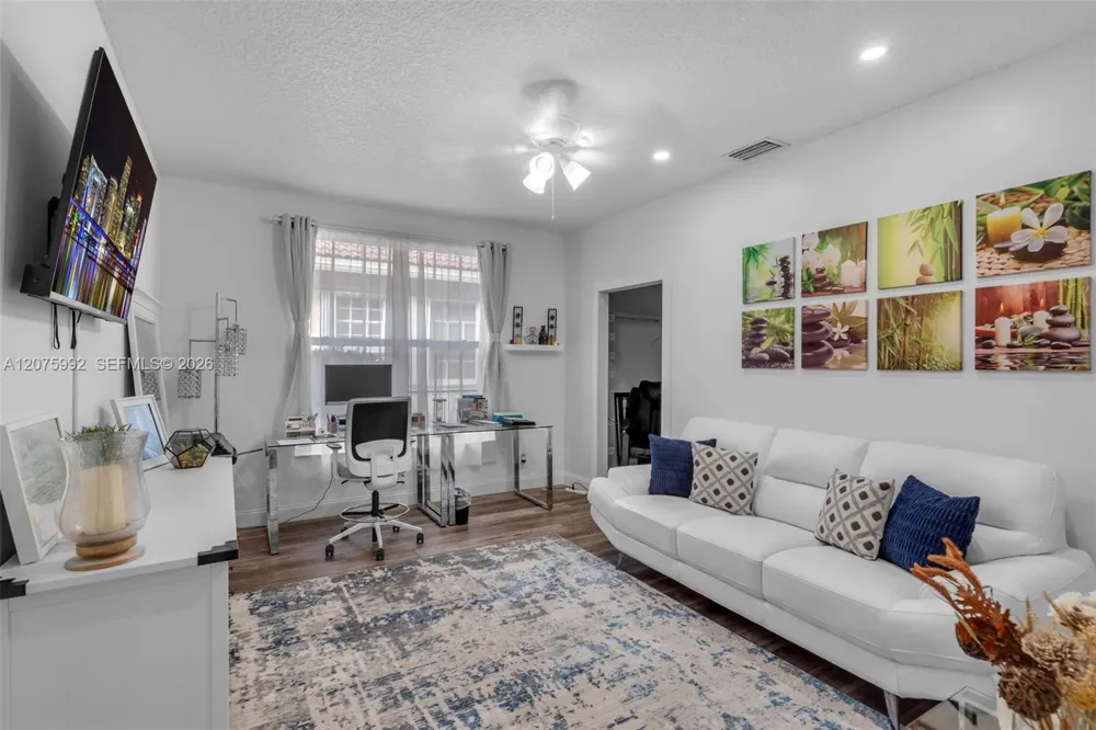 11834 Highland Pl Coral Springs, FL 33071