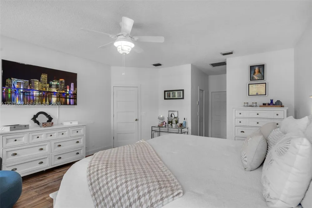 11834 Highland Pl Coral Springs, FL 33071