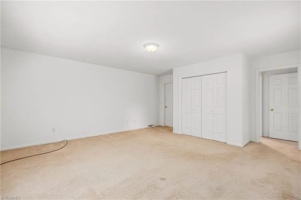 3748 Prides Road East Bend, NC 27018