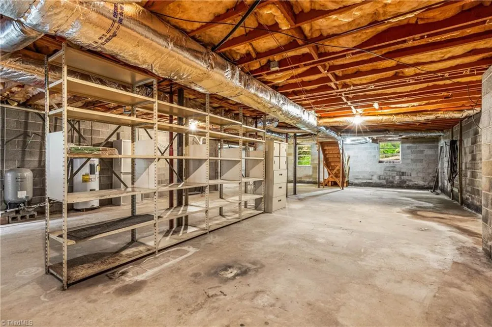 3748 Prides Road East Bend, NC 27018