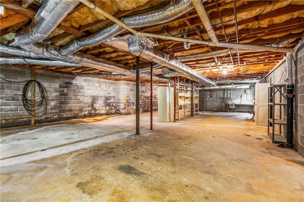 3748 Prides Road East Bend, NC 27018