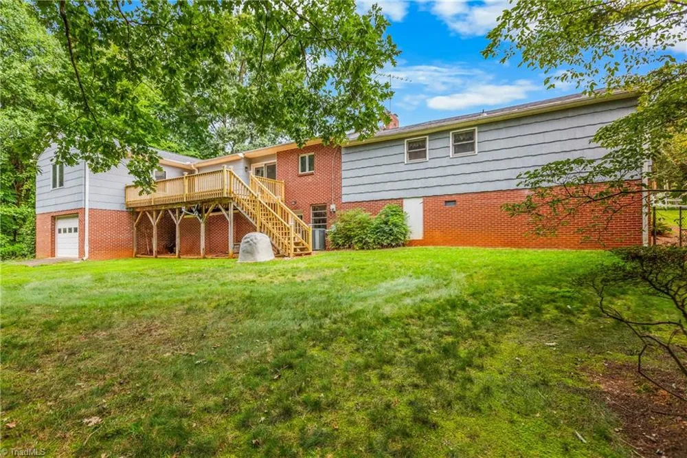3748 Prides Road East Bend, NC 27018