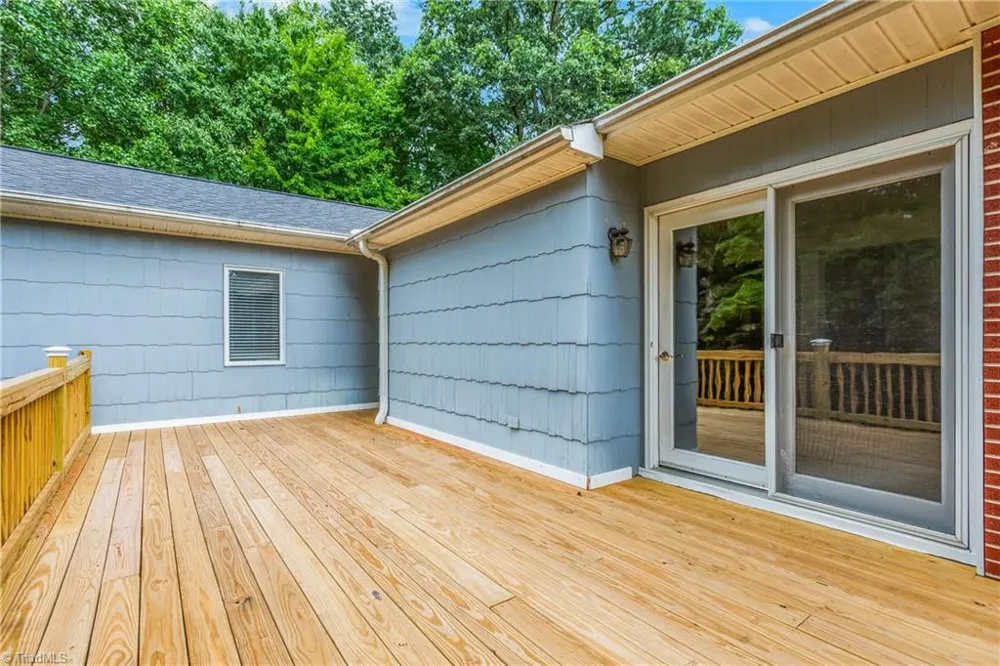 3748 Prides Road East Bend, NC 27018