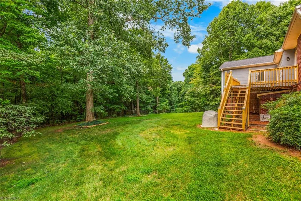 3748 Prides Road East Bend, NC 27018