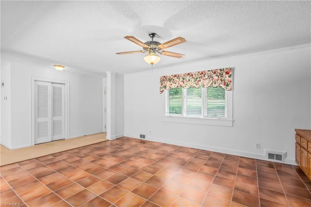 3748 Prides Road East Bend, NC 27018