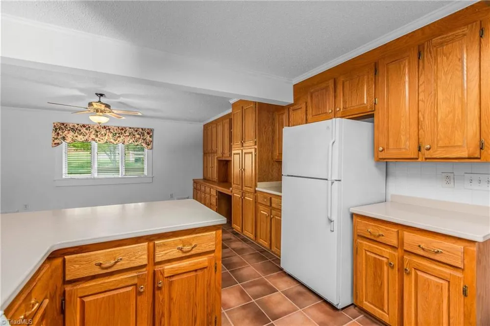 3748 Prides Road East Bend, NC 27018