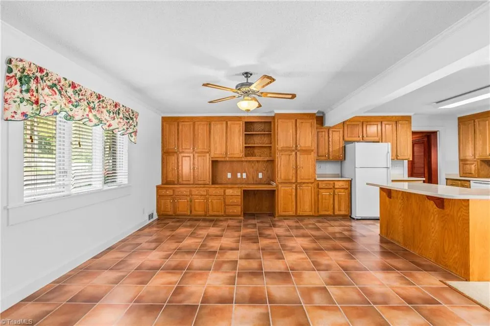 3748 Prides Road East Bend, NC 27018