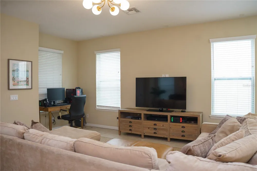 7226 MILESTONE DRIVE Apollo Beach, FL 33572