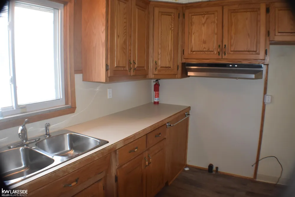 1824 Rowland Street Royal Oak City, MI 48067