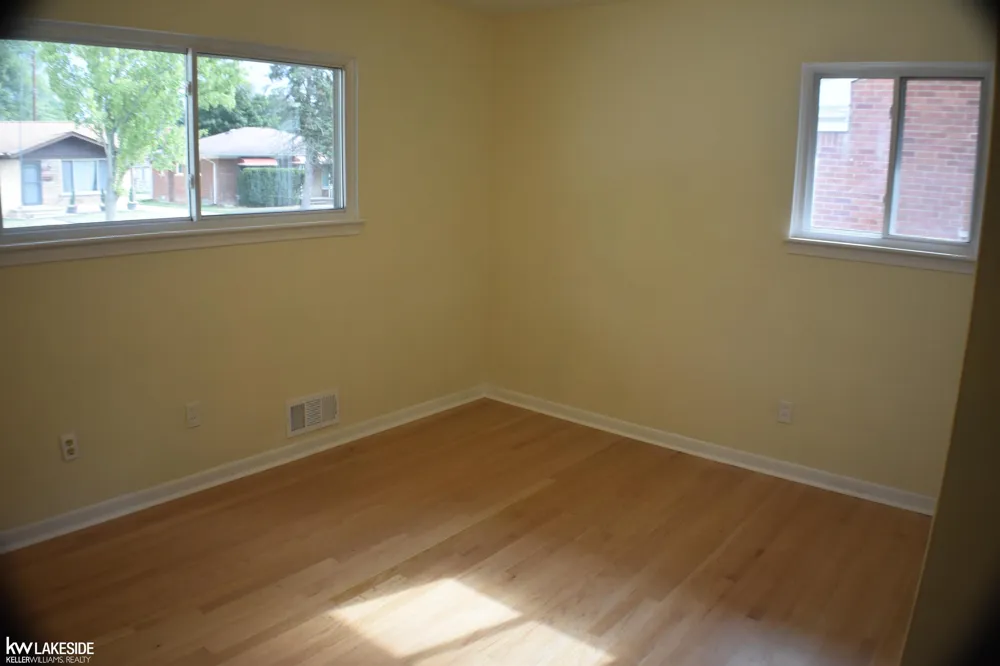 1824 Rowland Street Royal Oak City, MI 48067