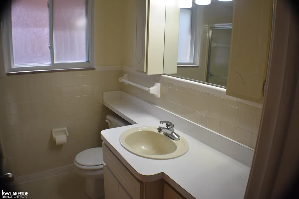 1824 Rowland Street Royal Oak City, MI 48067
