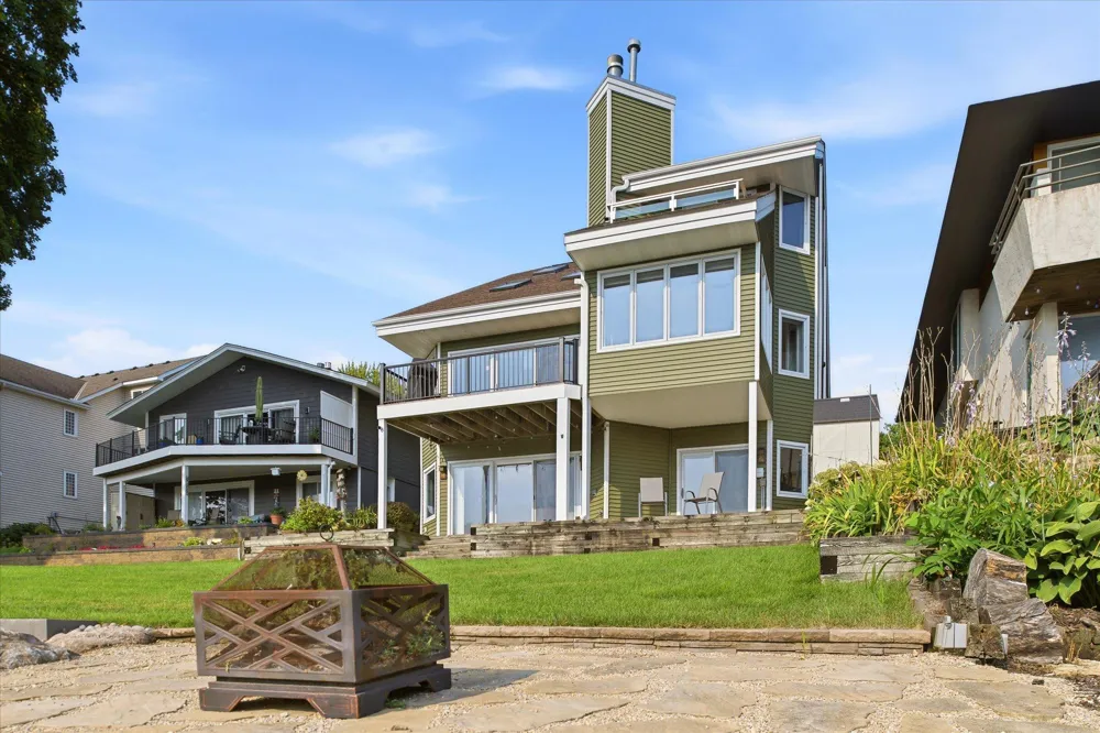 15219 Fairbanks Trail NE Prior Lake, MN 55372