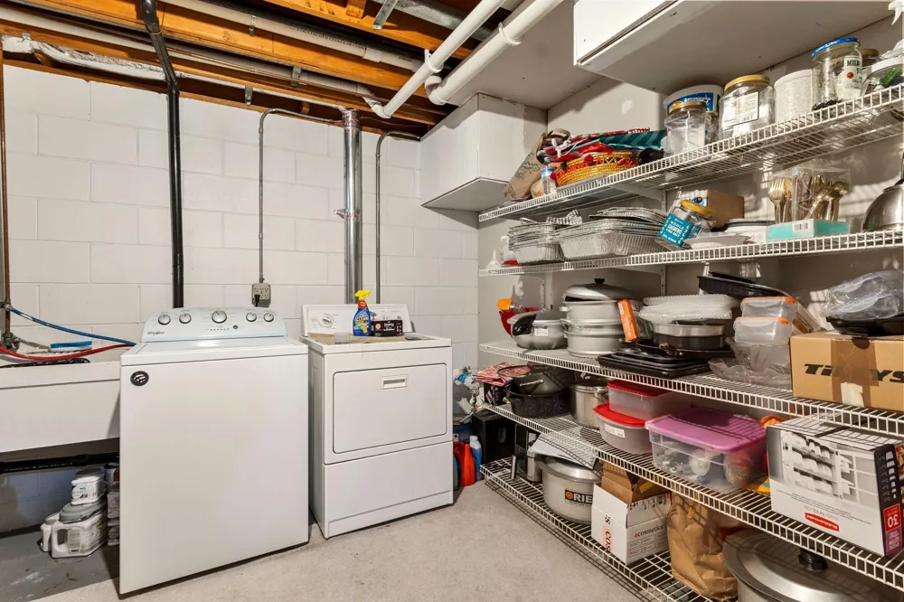 142 Canabury Court Little Canada, MN 55117