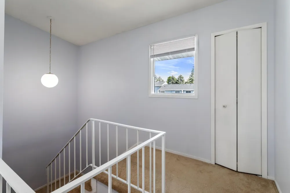 142 Canabury Court Little Canada, MN 55117