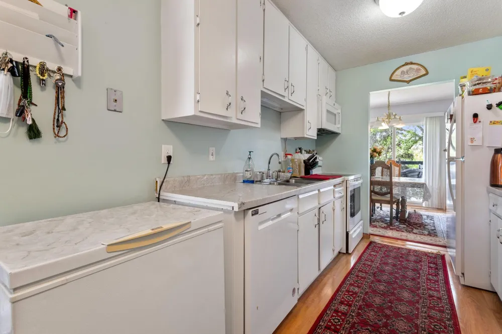 142 Canabury Court Little Canada, MN 55117