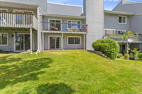 142 Canabury Court