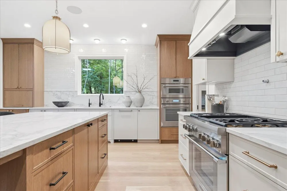 85 Brentwood Avenue Excelsior, MN 55331