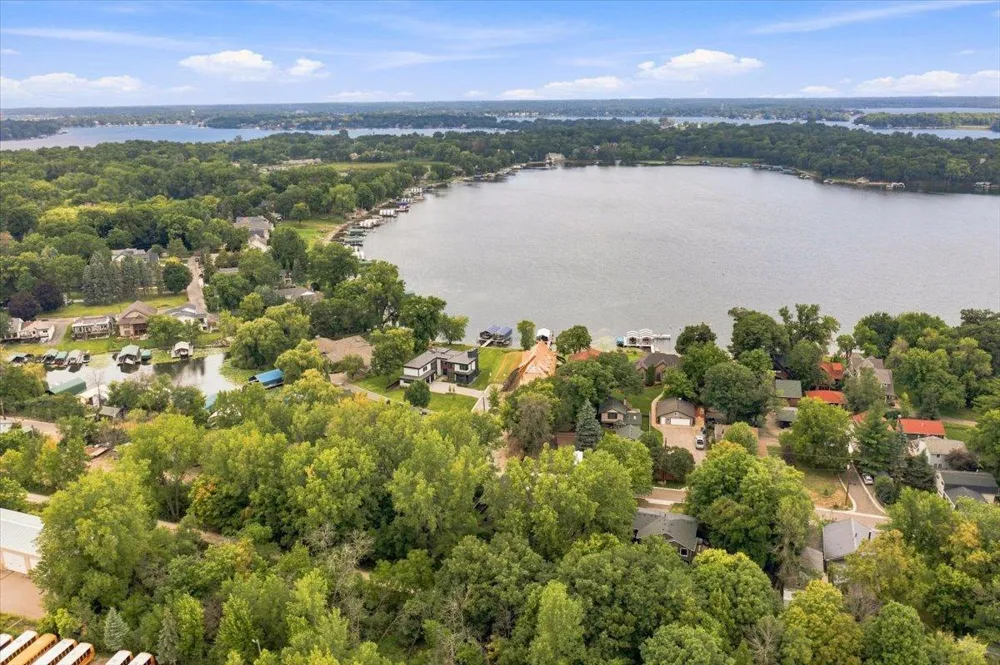 85 Brentwood Avenue Excelsior, MN 55331