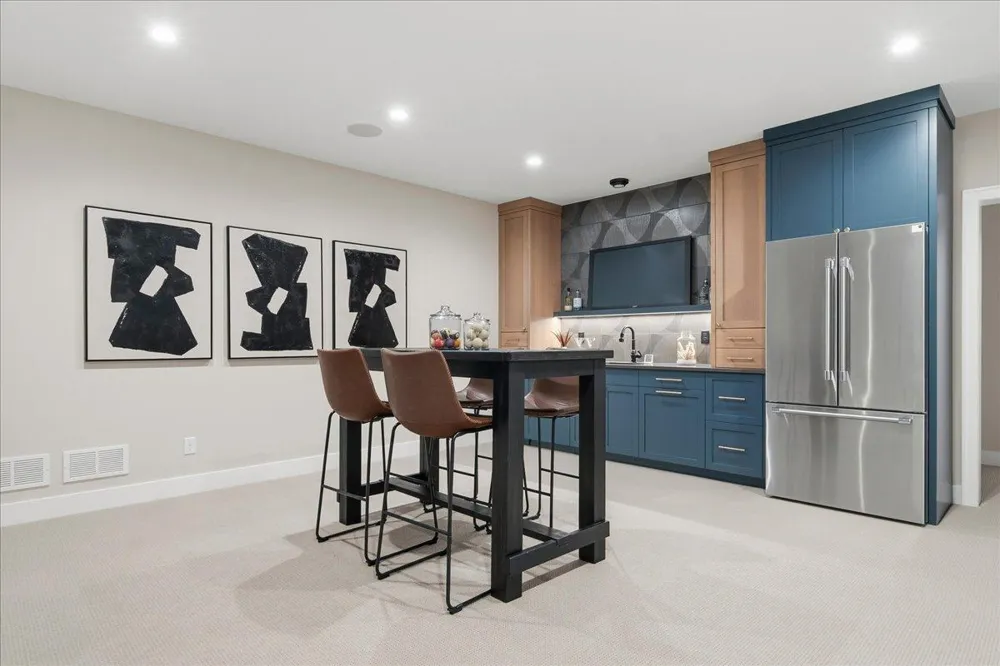 85 Brentwood Avenue Excelsior, MN 55331